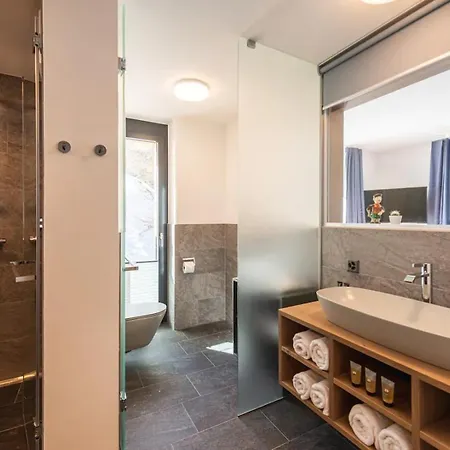 Luxury 10 Guest Chalet In Villa *