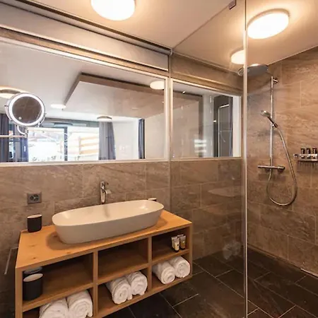 Luxury 10 Guest Chalet In * ツェルマット
