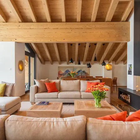 Luxury 10 Guest Chalet In *